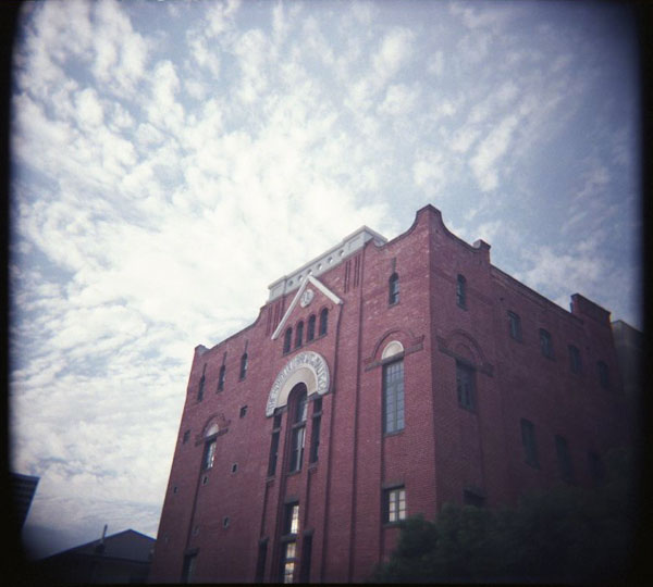 Honolulu Brewery Building, Honolulu.  WOCA GF 120. © 2011 Bobby Asato