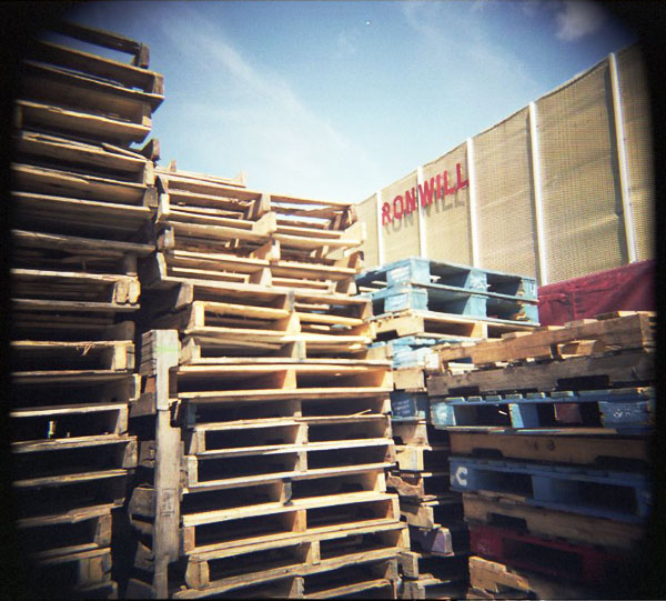 Kalihi.  WOCA GF 120. © 2011 Bobby Asato