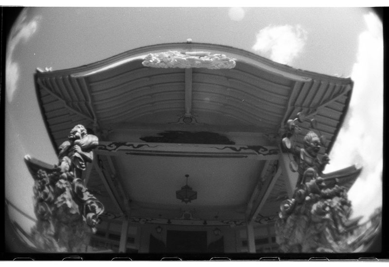 Shingon Mission, Honolulu, Hawaii. Lomo LC-A+. © 2011 Bobby Asato