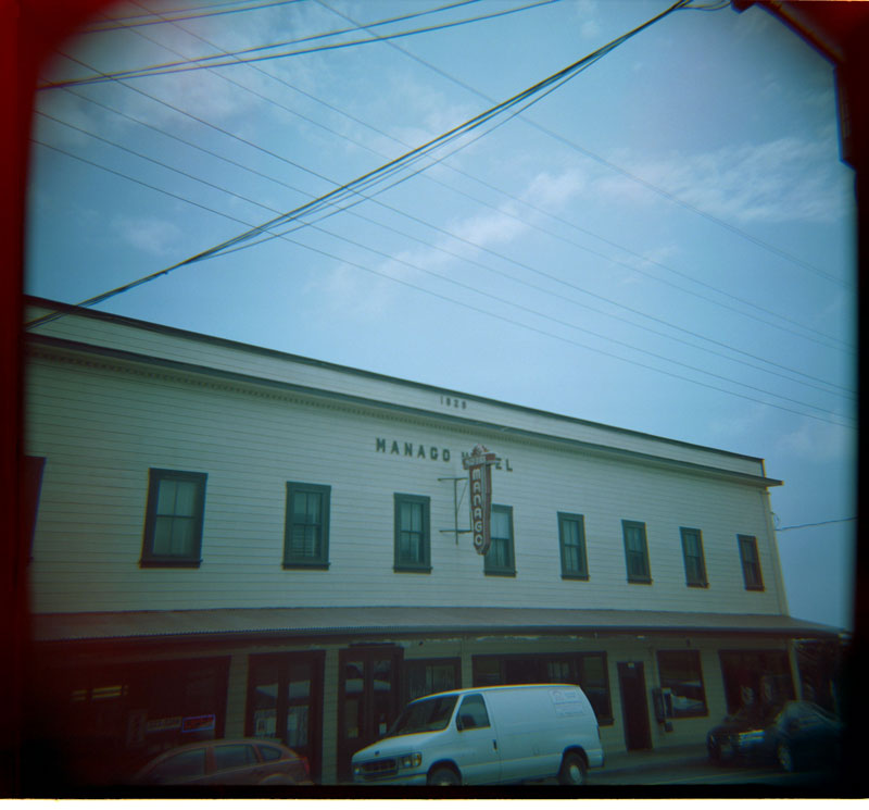 Captain Cook Town, Big Island, Hawaii. WOCA 120 GF. © 2011 Bobby Asato