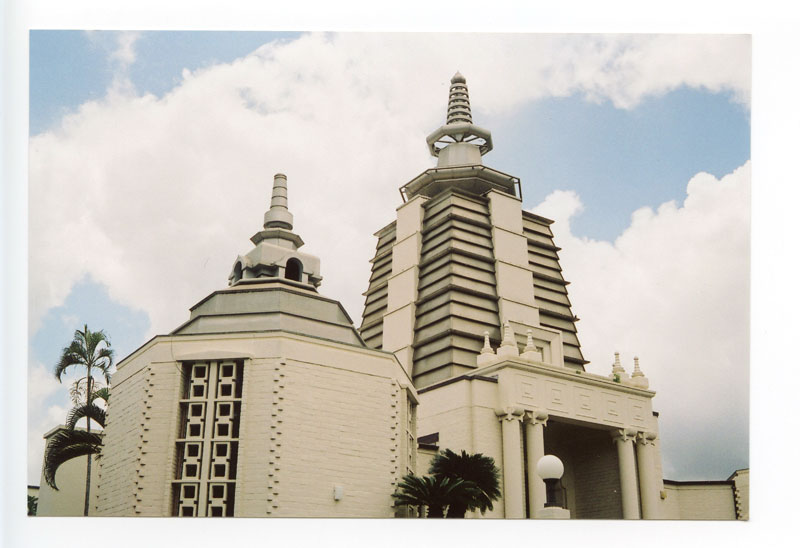 Soto Mission, Nuuanu Ave., Hawaii. Yashica GX. © 2011 Bobby Asato