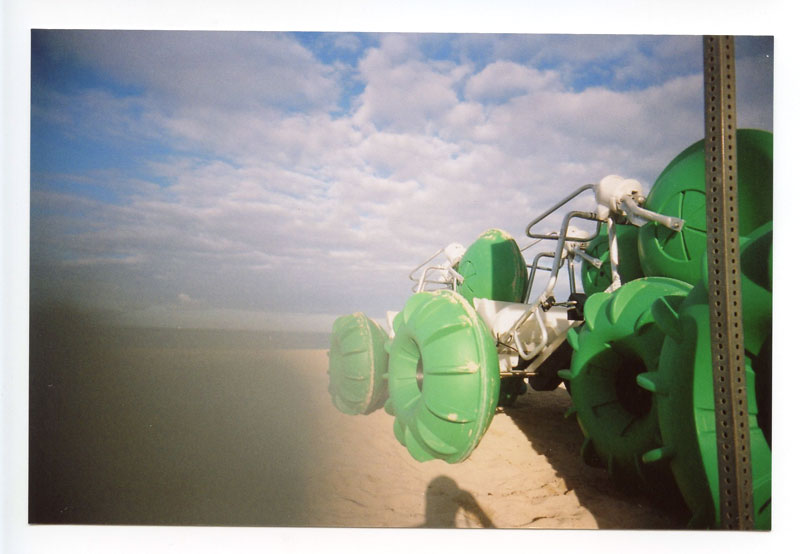 Waikiki, Hawaii. Superheadz Black Slim Devil. © 2011 Bobby Asato