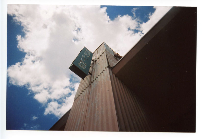 Bowl-a-drome, Honolulu, Hawaii. Superheadz Black Slim Devil. © 2011 Bobby Asato