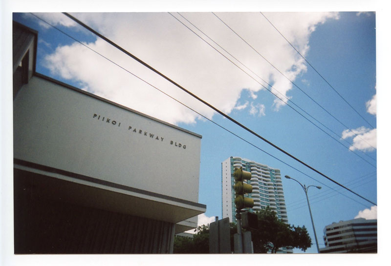 Bowl-a-drome, Honolulu, Hawaii. Superheadz Black Slim Devil. © 2011 Bobby Asato