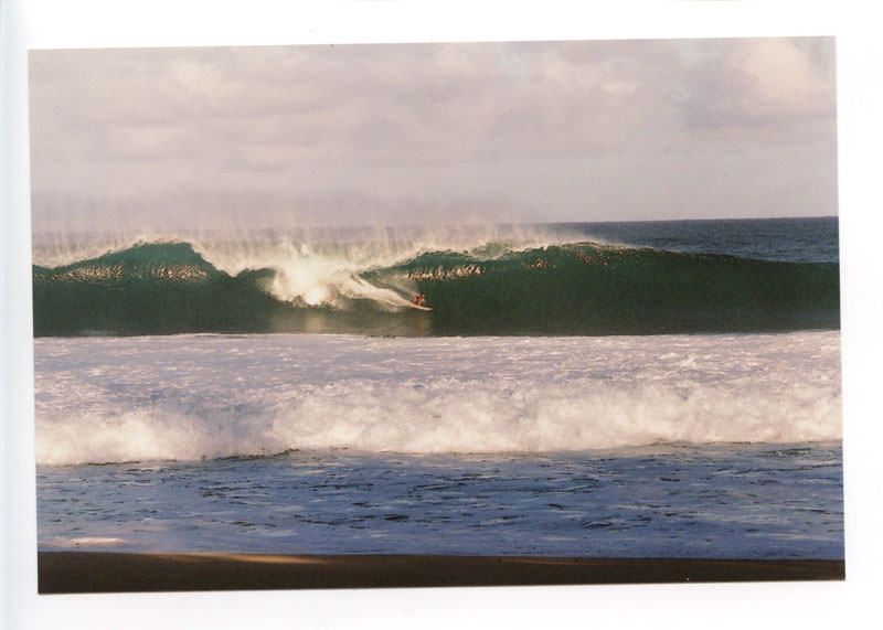 Pipeline, North Shore, Hawaii. Canon F-1 original. © 2011 Bobby Asato