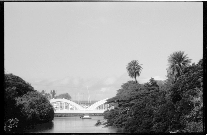Haleiwa, North Shore, Hawaii. Canon F-1 original. © 2011 Bobby Asato, Hawaii. Canon F-1 original. © 2011 Bobby Asato
