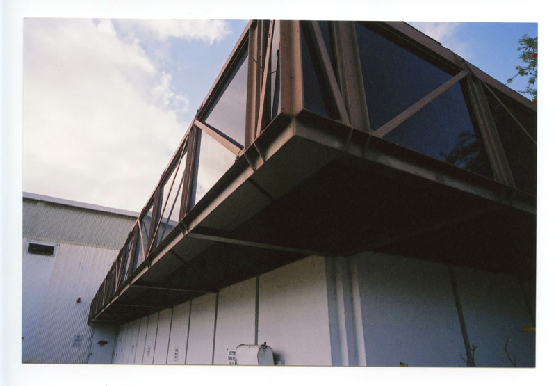 Airport, Hawaii. Voigtlander Bessa L © 2012 Bobby Asato