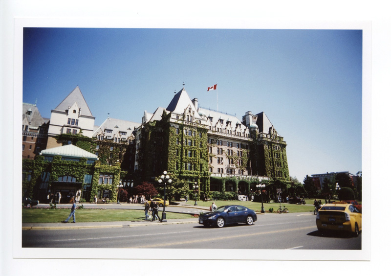 The Empress Hotel, Victoria Island, BC. Superheadz Black Slim Devil © 2012 Bobby Asato
