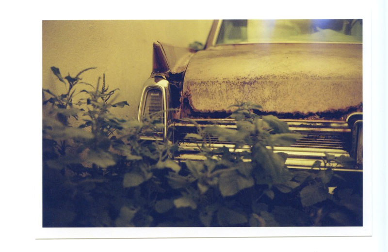 Downtown, Hawaii.  Voigtlander Bessa R3A © 2013 Bobby Asato