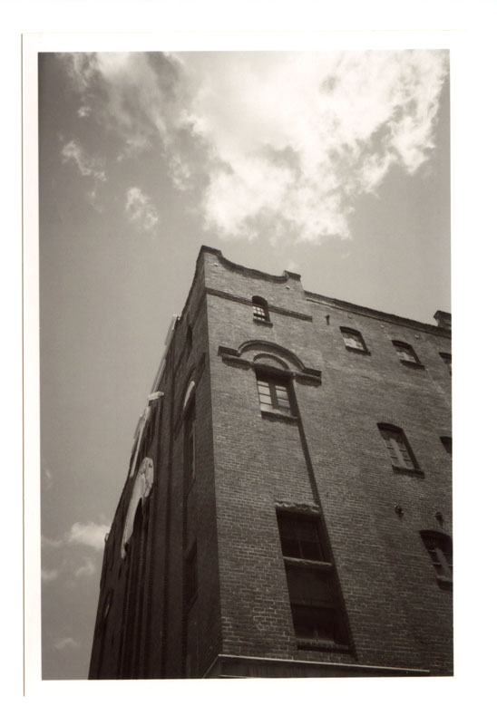 Old Royal Brewery, Honolulu, Hawaii. Ricoh GR-1 © 2013 Bobby Asato