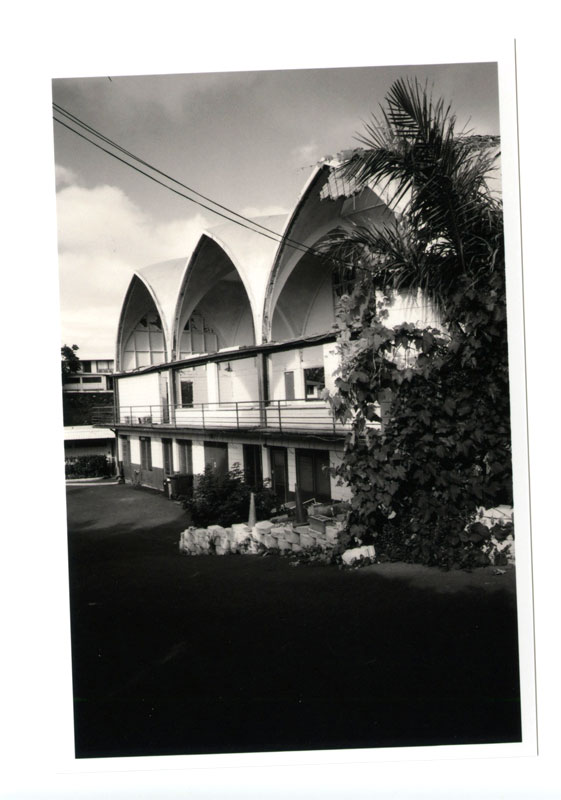 Kahikuonalani Church, Pearl City, Hawaii. Voigtlander Bessa R2 © 2013 Bobby Asato