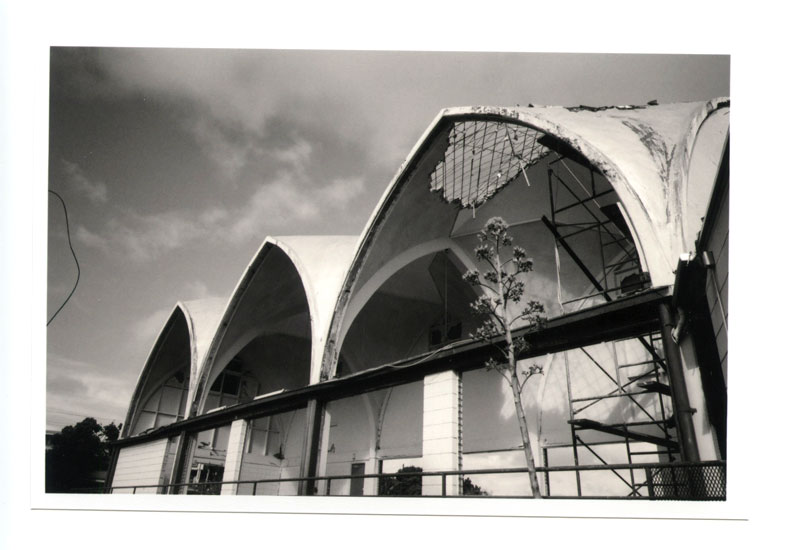 Kahikuonalani Church, Pearl City, Hawaii. Voigtlander Bessa R2 © 2013 Bobby Asato