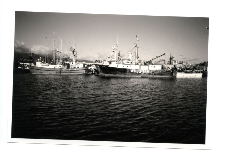 Pier 38, Honolulu, Hawaii. Voigtlander Bessa R2 © 2013 Bobby Asato