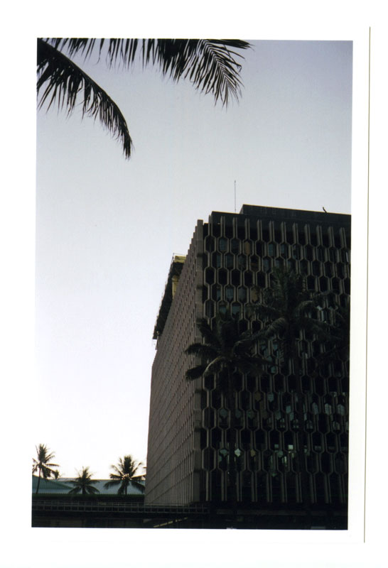 IBM Building, Honolulu, Hawaii. Leica CL © 2013 Bobby Asato