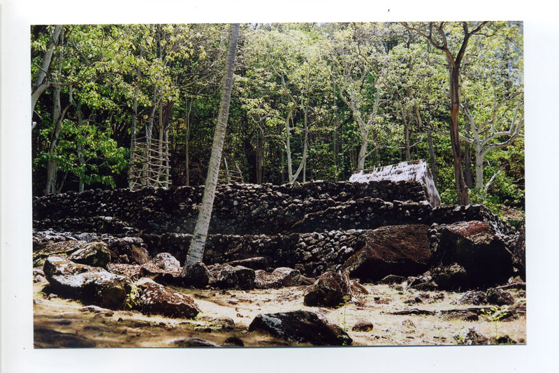 Kaneaki Heiau in Makaha Valley. ©2010 Bobby Asato